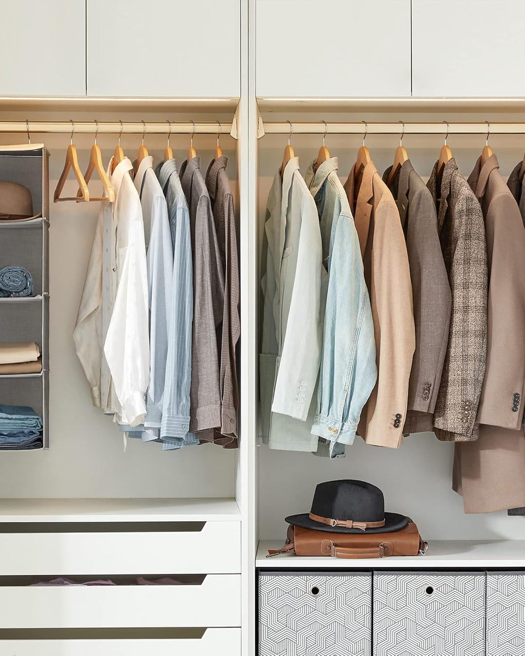 SONGMICS Wooden Hanger CRW001-20