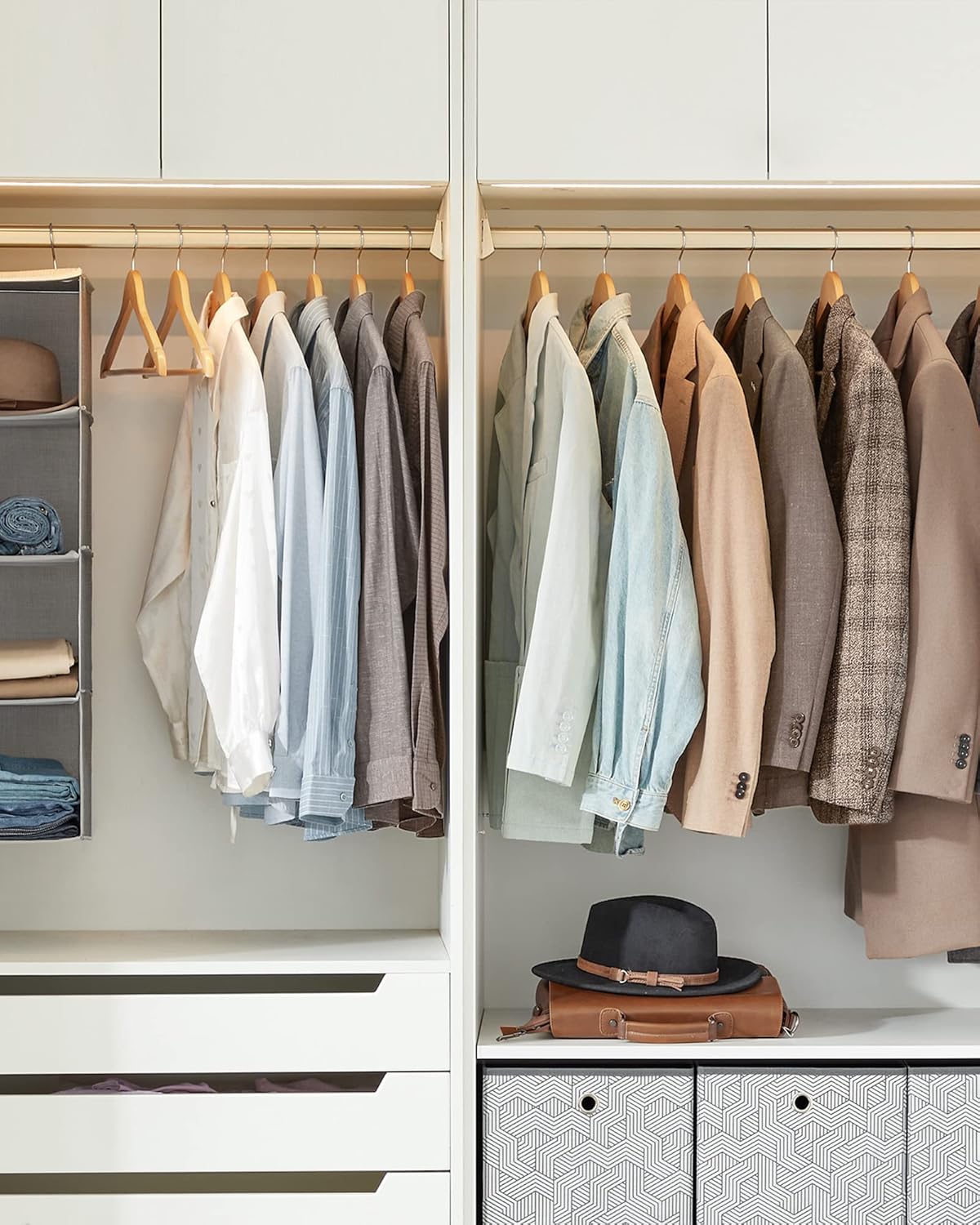 SONGMICS Wooden Hanger CRW001-20